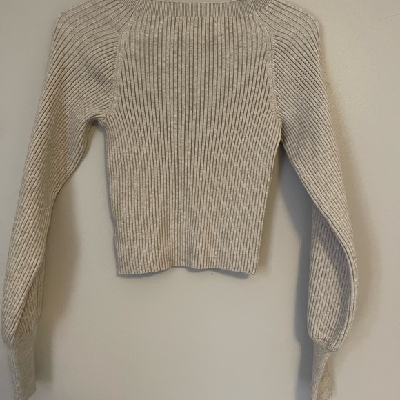 form fitting long sleeve - Picture 4 of 4